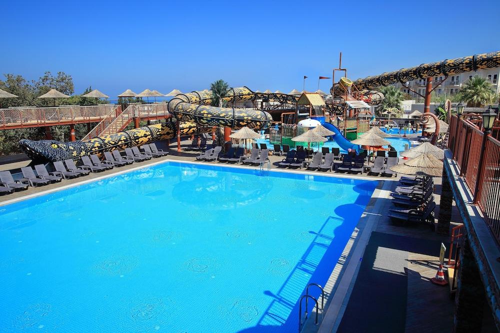 Cactus Mirage Family Club Hotel Yalıkavak Exterior foto